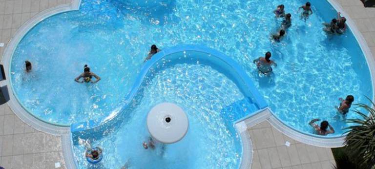 hotel con piscina riscaldata